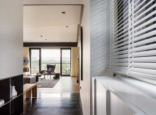 110平現(xiàn)代簡約三居裝修效果案例 明亮通透的住宅實(shí)景圖賞析